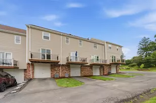 105 Old Village Ln, Bethel Park, PA 15102 - Photo 29
