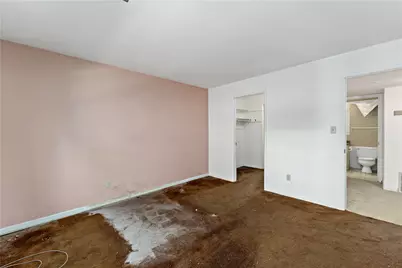 980 Chatham Park Dr #K, Scott Township, PA 15216 - Photo 17