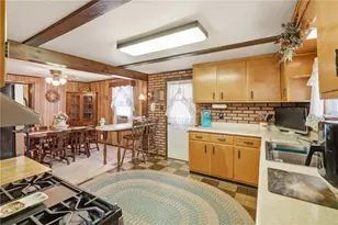 105 King St, Westmont Hilltop School District, PA 15905 - Photo 7