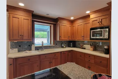 121 Berwyn Rd, Ross Twp, PA 15237 - Photo 15