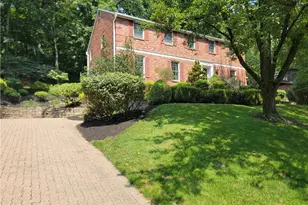 121 Berwyn Rd, Ross Twp, PA 15237 - Photo 1