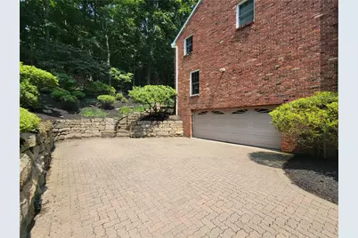121 Berwyn Rd, Ross Twp, PA 15237 - Photo 5