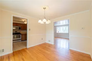 200 Foxcroft Rd, Scott Township, PA 15220 - Photo 19