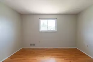200 Foxcroft Rd, Scott Township, PA 15220 - Photo 33
