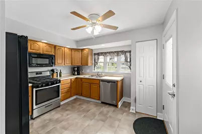 210 3rd St, McDonald, PA 15057 - Photo 17
