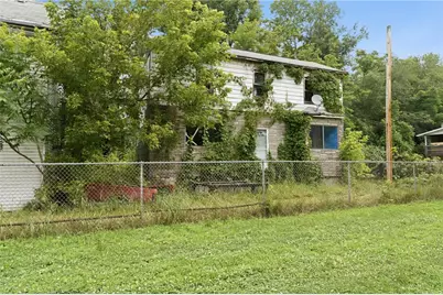 7 Short St, Franklin Township, PA 15480 - Photo 3
