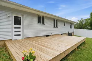 322 Fredrick Dr, Farrell, PA 16121 - Photo 21