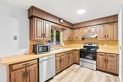 322 Fredrick Dr, Farrell, PA 16121 - Photo 5