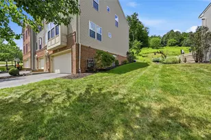 214 Broadstone Dr, Adams Township, PA 16046 - Photo 27