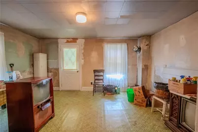 50 1st Ave, Carmichaels-Cumberland, PA 15357 - Photo 13