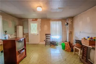 50 1st Ave, Carmichaels-Cumberland, PA 15357 - Photo 13