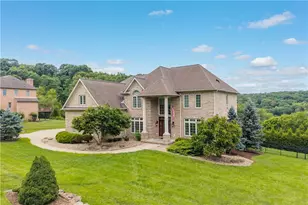2183 Grandeur Dr, Hampton, PA 15044 - Photo 1