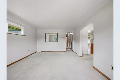 606 Golf Course Rd, Hopewell Township, PA 15001 - Photo 5