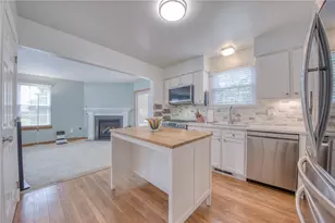 102 Bayberry Ln, Cranberry Township, PA 16066 - Photo 9