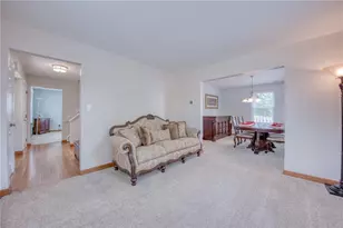 102 Bayberry Ln, Cranberry Township, PA 16066 - Photo 5
