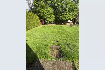 422 Glen Ave #1, Ellwood City, PA 16117 - Photo 17