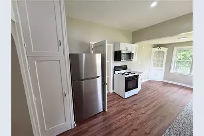 422 Glen Ave #1, Ellwood City, PA 16117 - Photo 7