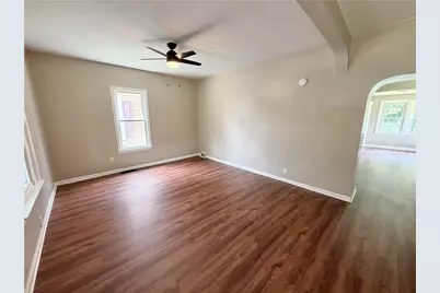 422 Glen Ave #1, Ellwood City, PA 16117 - Photo 5