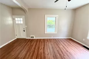 422 Glen Ave, Ellwood City, PA 16117 - Photo 3