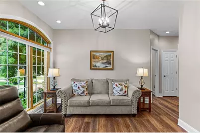 472 Spruce Ln, Houston, PA 15342 - Photo 5