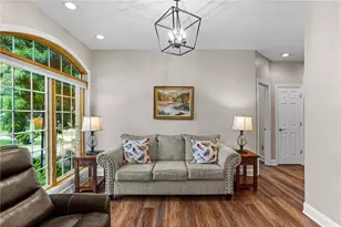 472 Spruce Ln, Houston, PA 15342 - Photo 5