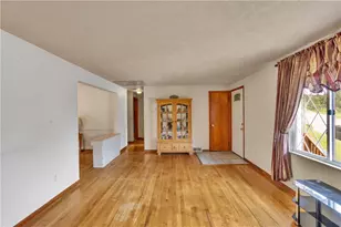 421 Orchard Dr, Pittsburgh, PA 15236 - Photo 3