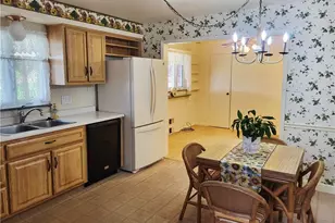 616 Maple St, Jeannette, PA 15644 - Photo 13
