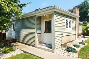 616 Maple St, Jeannette, PA 15644 - Photo 3