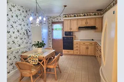616 Maple Street, Jeannette, PA 15644 - Photo 13