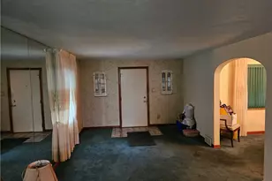 1329 Stanley Dr, Pittsburgh, PA 15147 - Photo 7