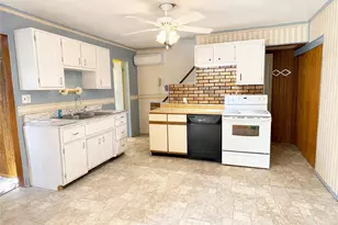 416 Grant St, Centerville, PA 15358 - Photo 5