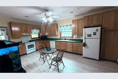 2307 Princeton Rd, Slippery Rock, PA 16101 - Photo 13