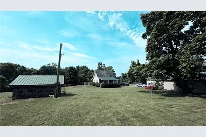 2307 Princeton Rd, Slippery Rock, PA 16101 - Photo 3