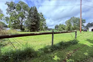2307 Princeton Rd, Slippery Rock, PA 16101 - Photo 3