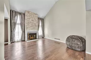 3 Wellington Woods Dr, Ross Twp, PA 15229 - Photo 9