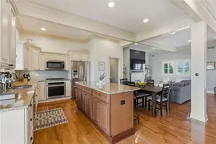 2407 Burham St, Pittsburgh, PA 15203 - Photo 15