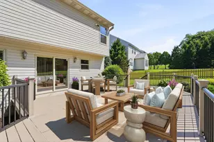 1611 Norman Dr, Pittsburgh, PA 15143 - Photo 17