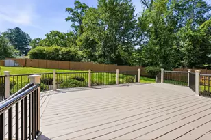1611 Norman Dr, Pittsburgh, PA 15143 - Photo 43