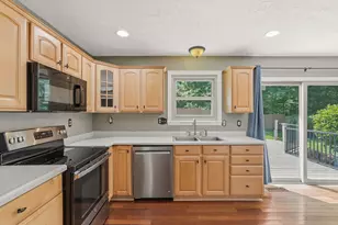 1611 Norman Dr, Pittsburgh, PA 15143 - Photo 23