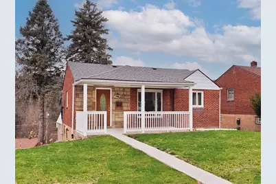 260 Creston Drive, West Mifflin, PA 15122 - Photo 1