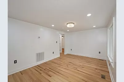 260 Creston Drive, West Mifflin, PA 15122 - Photo 5