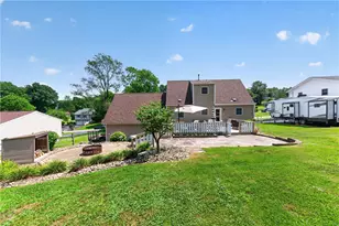 213 Ridge Rd, Center Township, PA 16001 - Photo 33
