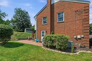 110 Cherrington Dr, Ross Twp, PA 15237 - Photo 37