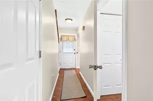 911 Sunset Cir, Cranberry Township, PA 16066 - Photo 17