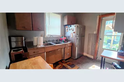 221 Lea St, Munhall, PA 15120 - Photo 9