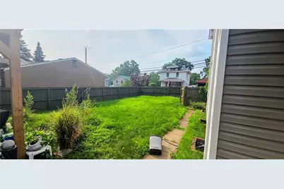 221 Lea St, Munhall, PA 15120 - Photo 25