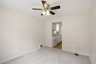 124 Macfarlane Dr, Pittsburgh, PA 15235 - Photo 5