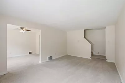 124 Macfarlane Dr, Pittsburgh, PA 15235 - Photo 3