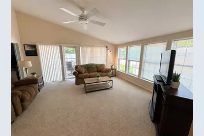 307 E Garfield Ave, New Castle, PA 16105 - Photo 5