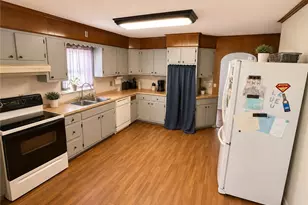 307 E Garfield Ave, New Castle, PA 16105 - Photo 3